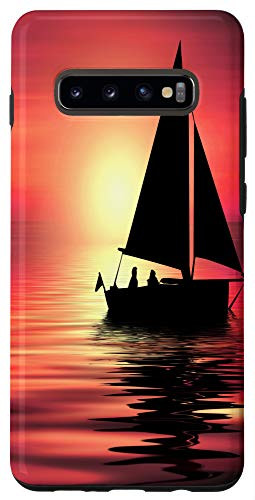 Galaxy S10- Romantic Couple Sailing in Ocean With a Boat at Sunset Case