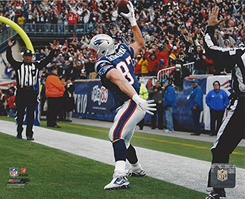 Rob Gronkowski New England Patriots Action Photo Size 8 x 10