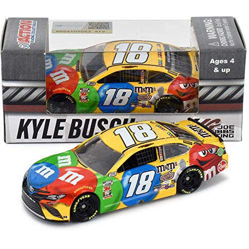 Lionel Racing Kyle Busch 2020 M M NASCAR Diecast Car 164 Scale