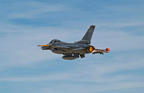 Posterazzi Poster Print Collection US Air Force F-16C Fighting Falcon in Flight Over Nevada Scott GermainStocktrek Images 17 x 11 Multicolored