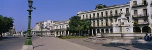 Posterazzi Sculpture in front of a building Havana Cuba Poster Print 18 x 6