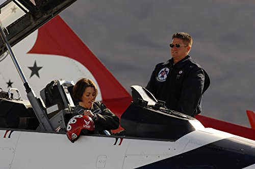 Posterazzi Pilot prepares to take off for a practice sortie with the Thunderbirds in an F-16 Fighting Falcon Poster Print 16 x 11