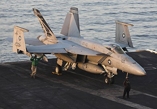 Posterazzi An FA-18E Super Hornet of VFA-143 Pukin Dogs during flight operations on the USS Dwight D Poster Print 17 x 11