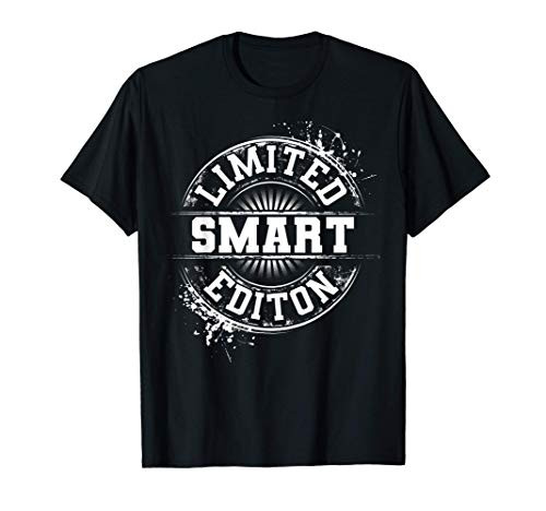 SMART Funny Surname Family Tree Birthday Reunion Gift Idea T-Shirt