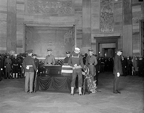 Taft Funeral 1930 Nwilliam Howard Taft Lying In State In The Rotunda Of The Capitol Building In Washington DC March 1930 Poster Print by 18 x 24 Taft Funeral 1930 Nwilliam Howard Taft Lying In State In The Rotunda Of The Capitol Building In Washington DC March 1930 Poster Print by 18 x 24