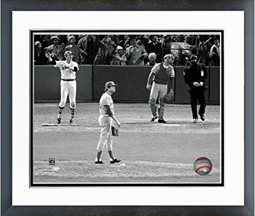 Carlton Fisk Boston Red Sox 1975 World Series Action Photo Size 12_5 x 15_5 Framed