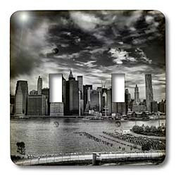 3dRose lsp_98356_2"Nyc, Black-White, East River, Skyline" Double Toggle Switch Multicolor