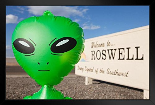 Green Alien Welcome to Roswell New Mexico Sign Photo Art Print Black Wood Framed Poster 20x14