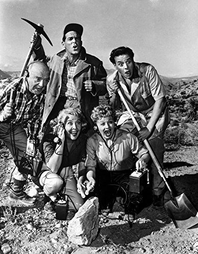Lucille Ball Posed Together with the Cast in Group Picture Photo Print 8 x 10