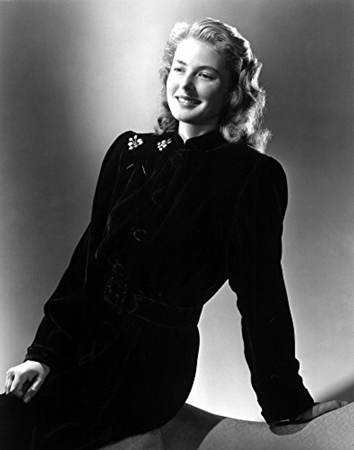 Posterazzi EVCPBDINBEEC072H Ingrid Bergman Portrait C. 1946 Photo Print 8 x 10 Posterazzi EVCPBDINBEEC072H Ingrid Bergman Portrait C. 1946 Photo Print 8 x 10