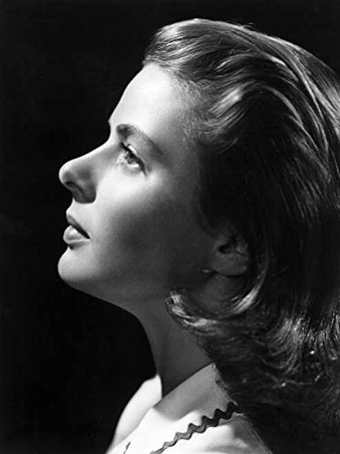 Posterazzi EVCPBDINBEEC073H Ingrid Bergman Portrait C. 1946 Photo Print 8 x 10 Posterazzi EVCPBDINBEEC073H Ingrid Bergman Portrait C. 1946 Photo Print 8 x 10