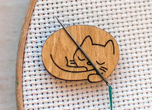 Needle minder Cat Cross stitch Pattern holder Kitten magnetic keeper xstitch