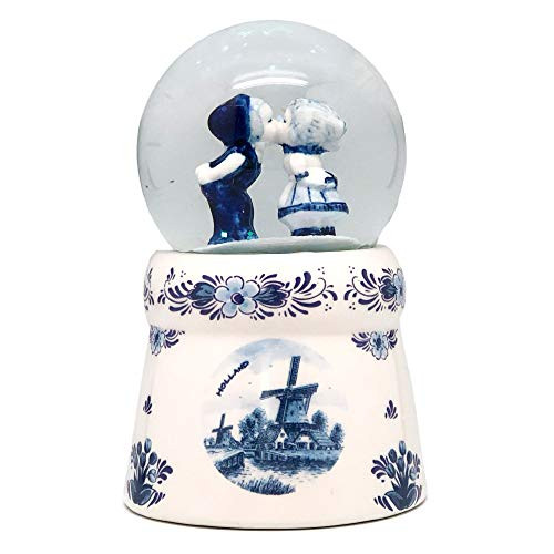 Essence of Europe Gifts E.H.G Snow Globes Water Globes  Delft Blue Kissing Couple _2.5 inch _