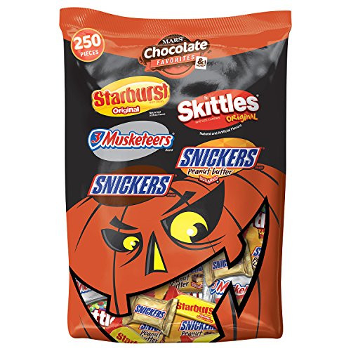 SNICKERS 3 MUSKETEERS SKITTLES and STARBURST Halloween Chocolate Candy Variety Mix 95.1-Ounce 250 Count -Pack of 1- SNICKERS 3 MUSKETEERS SKITTLES and STARBURST Halloween Chocolate Candy Variety Mix 95.1-Ounce 250 Count -Pack of 1-