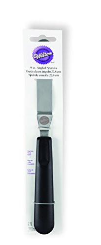 Wilton 409-7712 Angled Spatula, 9"