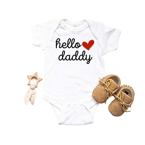 Hello Daddy Onesie Announcement. Surprise Pregnancy Announcement to Husband. New Dad Gifts. WHITE
