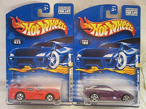 Hot Wheels Dodge Viper GTS-R  023  and  Dodge Charger R T  108 Die Cast 1 64 Scale 2 Car Bundle