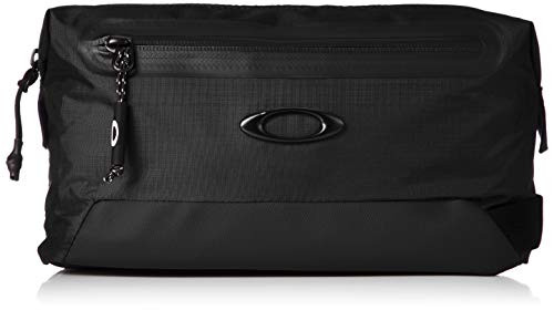 Oakley Men s Outdoor Toiletry Kit Blackout One Size