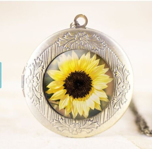 Sunflower Locket - Yellow Flower Photo Locket Summer Flower Jewelry Sun Flower Locket Necklace Garden Flower Necklace Botanical Necklace Sunflower Locket - Yellow Flower Photo Locket Summer Flower Jewelry Sun Flower Locket Necklace Garden Flower Necklace Botanical Necklace