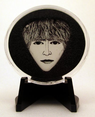 The Beatles  inchRevolver inch George Harrison Guitar Pick Lt With Made In USA Display Case  and  Easel