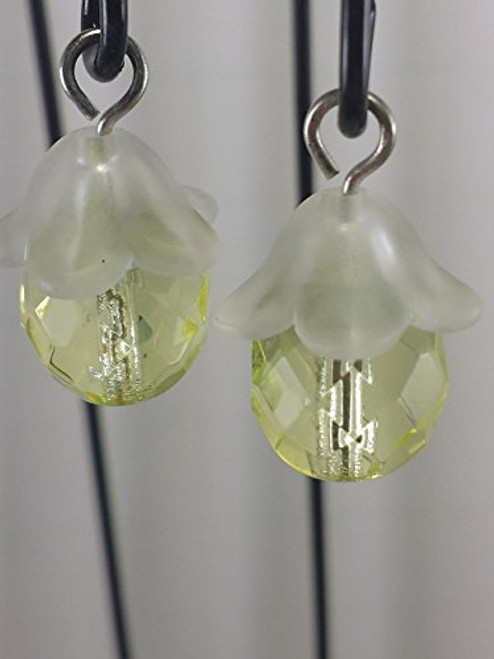 Fairy garden miniature lanterns. White hanging lanterns. Set of 2. Dollhouse terrarium decor. Fairy garden miniature lanterns. White hanging lanterns. Set of 2. Dollhouse terrarium decor.