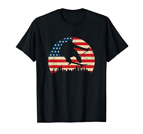 Skaters Having Fun USA Flag Skateboard Gift Teen Skaters T-Shirt