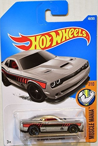 Hot Wheels 2017 Muscle Mania '15 Dodge Challenger 48/365, Silver