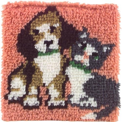 Caron Natura Latch-Hook Kit, Best Friends, 12" X 12"