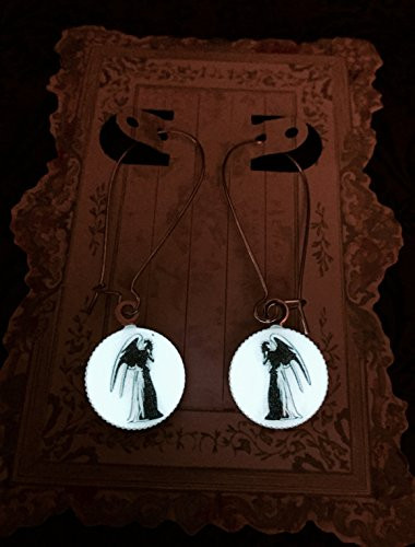Doctor Who White Glow in The Dark Weeping Angels Silhouette Dangle Drop Earrings