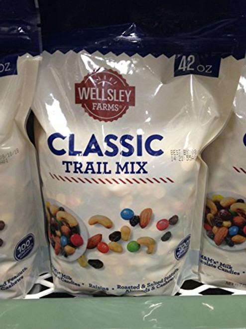 Wellsley Farms Classic Trail Mix 42 oz. Wellsley Farms Classic Trail Mix 42 oz.
