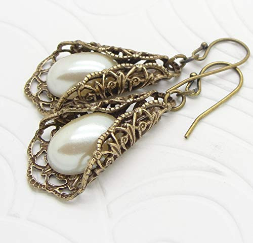 Victorian Style Simulated Pearl Cabochon Earrings Victorian Style Simulated Pearl Cabochon Earrings