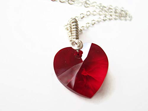 18 inch Swarovski Heart Necklace.925 Sterling Silver Swarovski Crystal Modern Pendant Love Jewelry 18 inch Swarovski Heart Necklace.925 Sterling Silver Swarovski Crystal Modern Pendant Love Jewelry