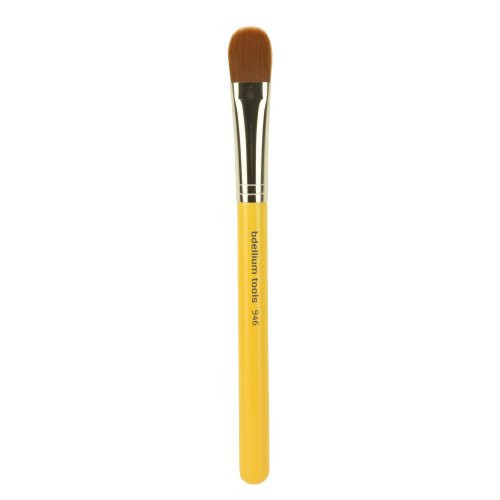 Bdellium Tools Professional Makeup Brush Studio Line - Firm Foundation 946