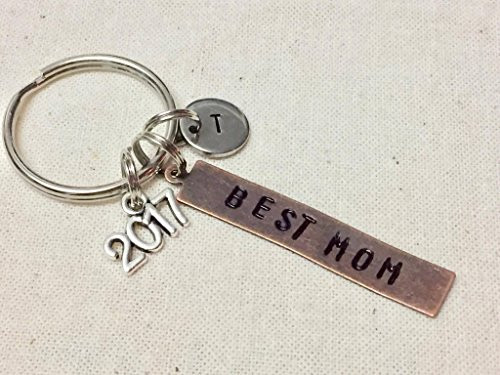 Personalized Hand Stamped  inchBEST MOM inch Keychain. Mothers Day Keychain. Mom Keychain. Personalized Keychain. Best Mom Keychain Mother Mom