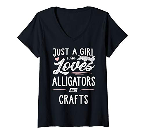 Womens Just A Girl Who Loves Alligators And Crafts Gift Women V-Neck T-Shirt