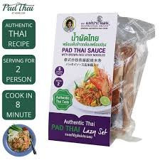Lazy Set Pad Thai with Brown Rice stick Noodle