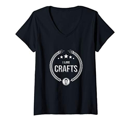 Womens Funny Craft Beer Drinker Gift Craft Night Beer V-Neck T-Shirt