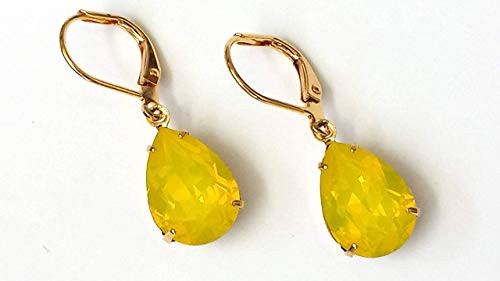 Swarovski Yellow Opal Crystal Drop Earrings Small Rhinestone Jewelry Swarovski Yellow Opal Crystal Drop Earrings Small Rhinestone Jewelry