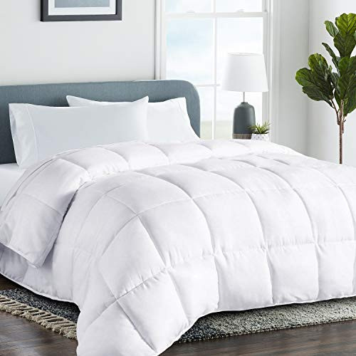 Queen/Full Soft Down Alternative Quilted Comforter Summer Cooling Duvet Insert with Corner Ties Fluffy Lightweight for All Season, Hypoallergenic Reversible Hotel Collection White,88 by 88 inch Queen/Full Soft Down Alternative Quilted Comforter Summer Cooling Duvet Insert with Corner Ties Fluffy Lightweight for All Season, Hypoallergenic Reversible Hotel Collection White,88 by 88 inch