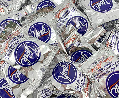 LaetaFood York Peppermint Patties Dark Chocolate Covered Mint Candy Seasonal Edition (2 Pound Bag) LaetaFood York Peppermint Patties Dark Chocolate Covered Mint Candy Seasonal Edition (2 Pound Bag)