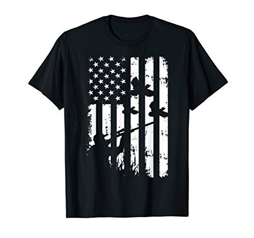 Cool Distressed Vintage USA Flag Quail Hunting T-Shirt