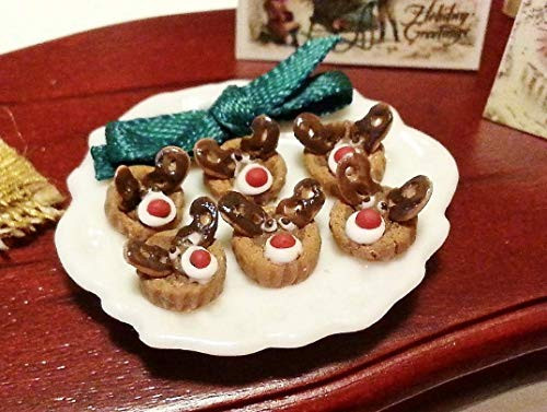 1 12 dollhouse miniature Christmas reindeer pastry