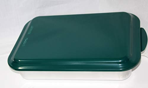 Nordic Ware 9x13 metal cake pan natural aluminum commercial bakeware with a baked enamel colored metal lid green Nordic Ware 9x13 metal cake pan natural aluminum commercial bakeware with a baked enamel colored metal lid green