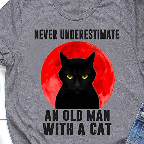 Mens Never Underestimate An Old Man With A Cat T-shirt 1