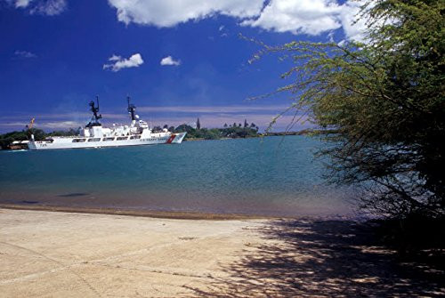 Posterazzi Poster Print Collection US Coast Guard Cutter Jarvis Transits Through Pearl Harbor Michael Wood/Stocktrek Images, (17 x 11), Multicolored