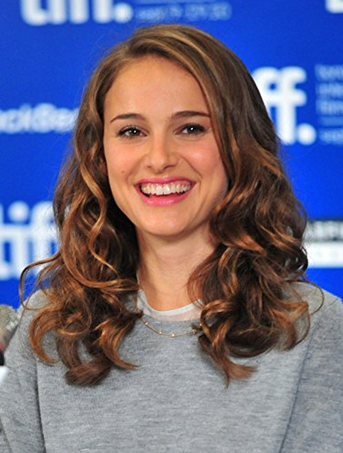 Posterazzi EVC1014SPGXX114H Natalie Portman Black Swan Press Conference Toronto International Film Festival -Tiff- 8 x 10 Posterazzi EVC1014SPGXX114H Natalie Portman Black Swan Press Conference Toronto International Film Festival -Tiff- 8 x 10