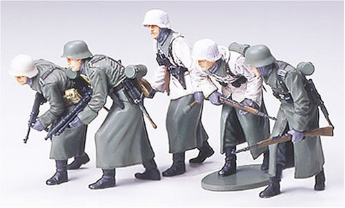 Tamiya German Assault Infantry w-Winter Gear 1-35