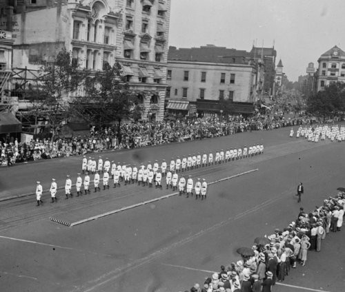 1925 photo K.K.K. parade 8-8-25 Vintage Black  and  White Photograph e9