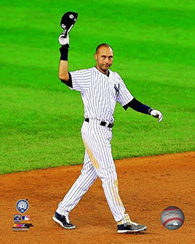 New York Yankees Derek Jeter. Says Goodbye As His Last Game At Yankee Stadium 8x10 Photograph Picture. tip.2