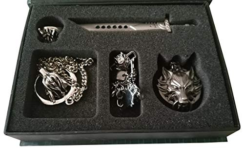 5 Pcs Final Fantasy VII Cloud Strife Sword and Wolf Nelace  and  Ring  and  Bracelet  and  Shoulder Board